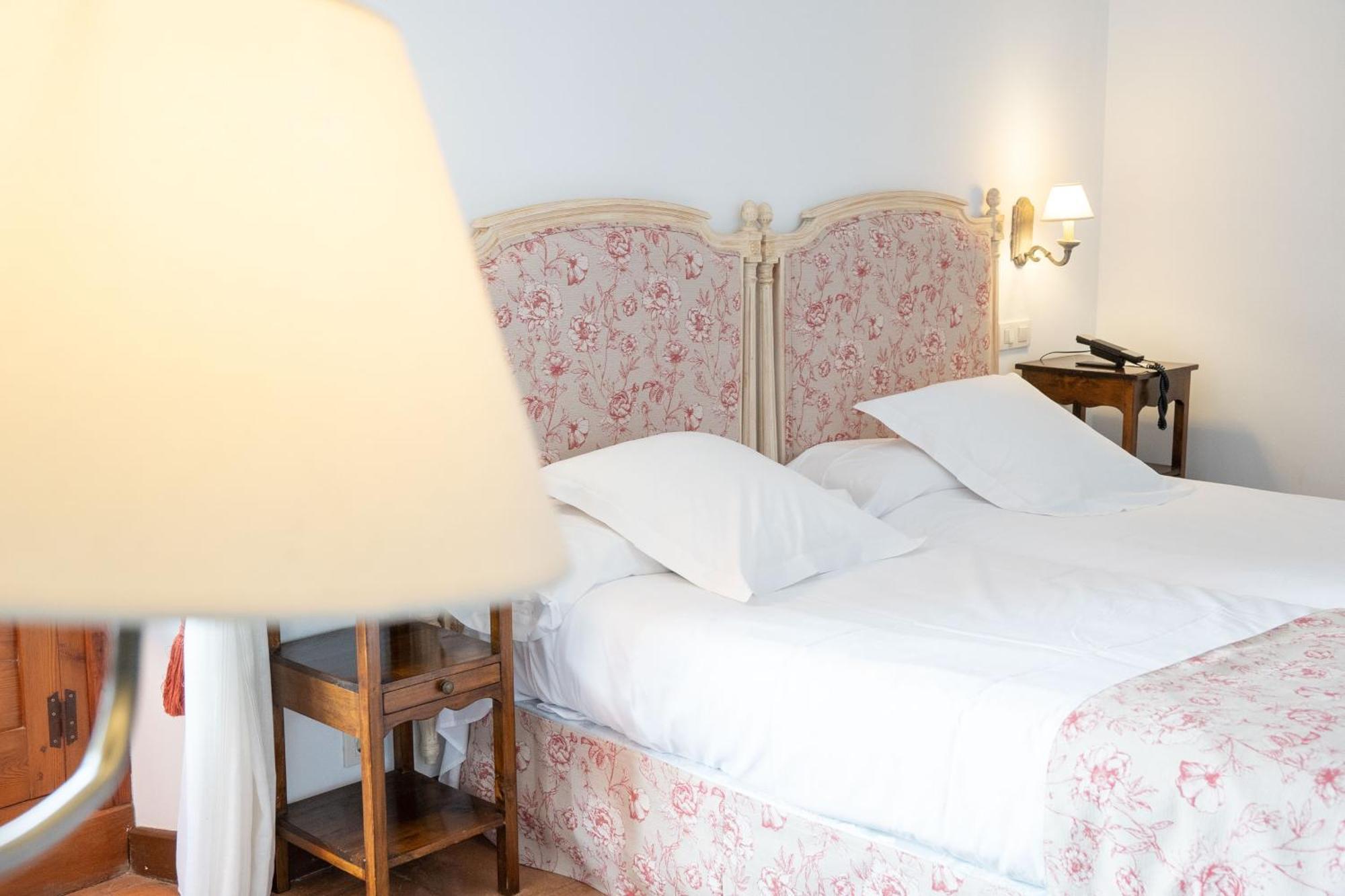 Hotel Puerta De La Luna Baeza Eksteriør billede