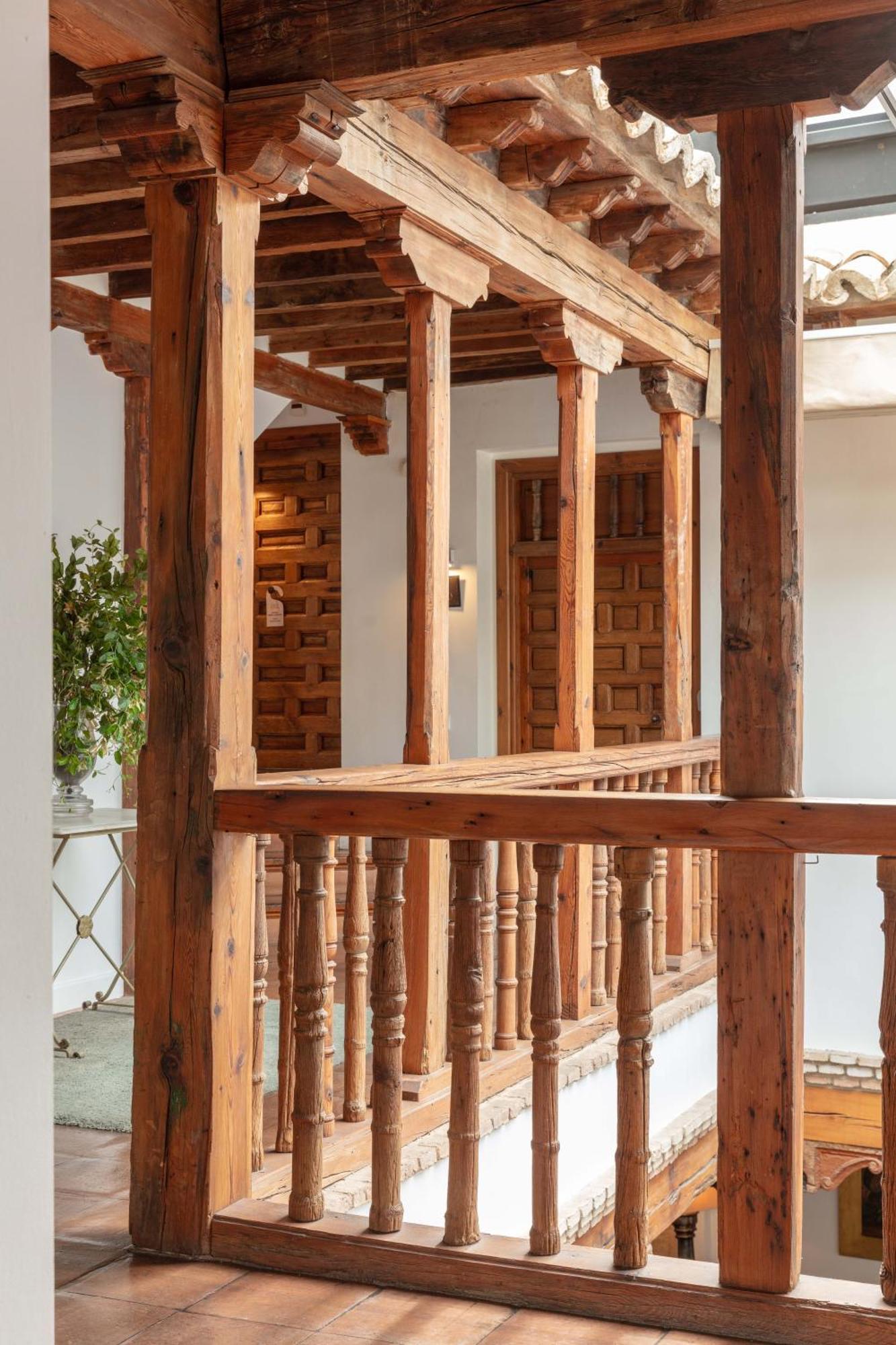 Hotel Puerta De La Luna Baeza Eksteriør billede