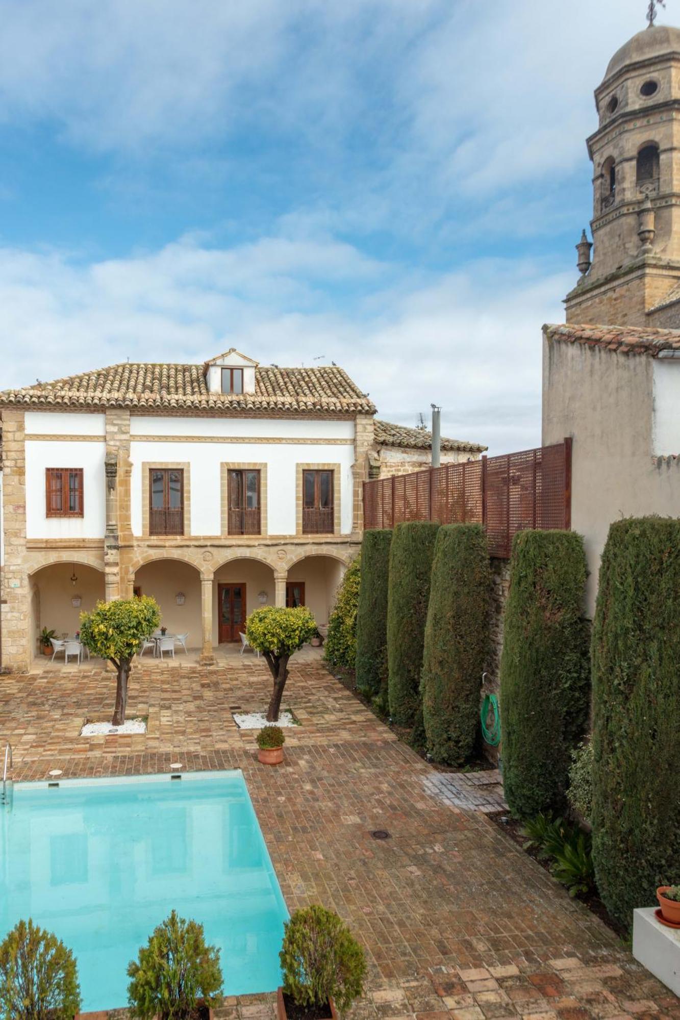 Hotel Puerta De La Luna Baeza Eksteriør billede