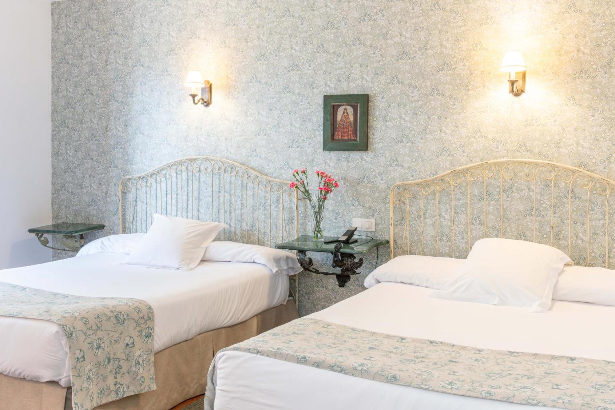 Hotel Puerta De La Luna Baeza Eksteriør billede