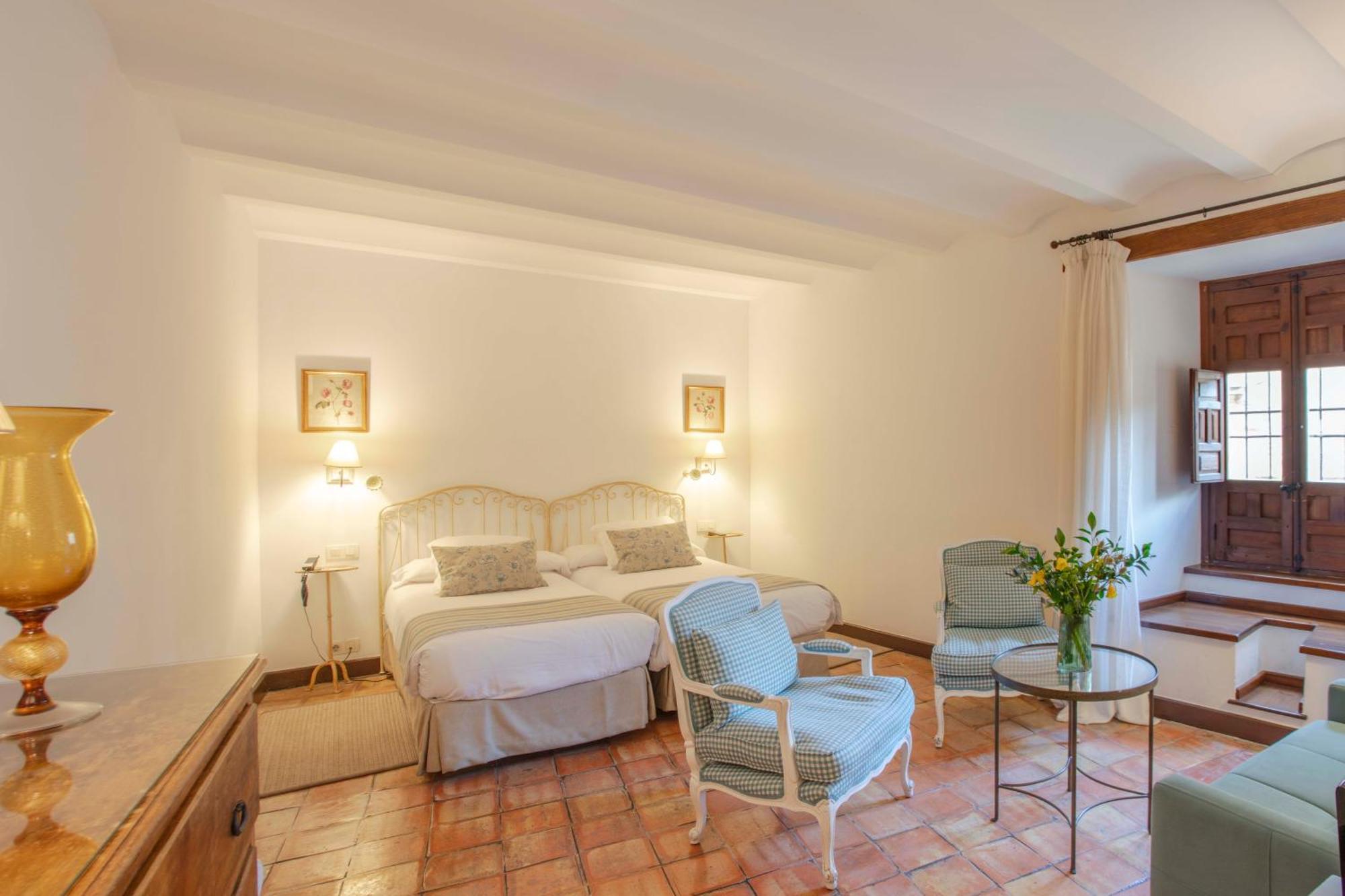 Hotel Puerta De La Luna Baeza Eksteriør billede