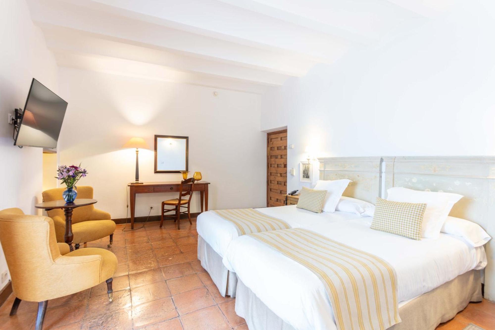 Hotel Puerta De La Luna Baeza Eksteriør billede
