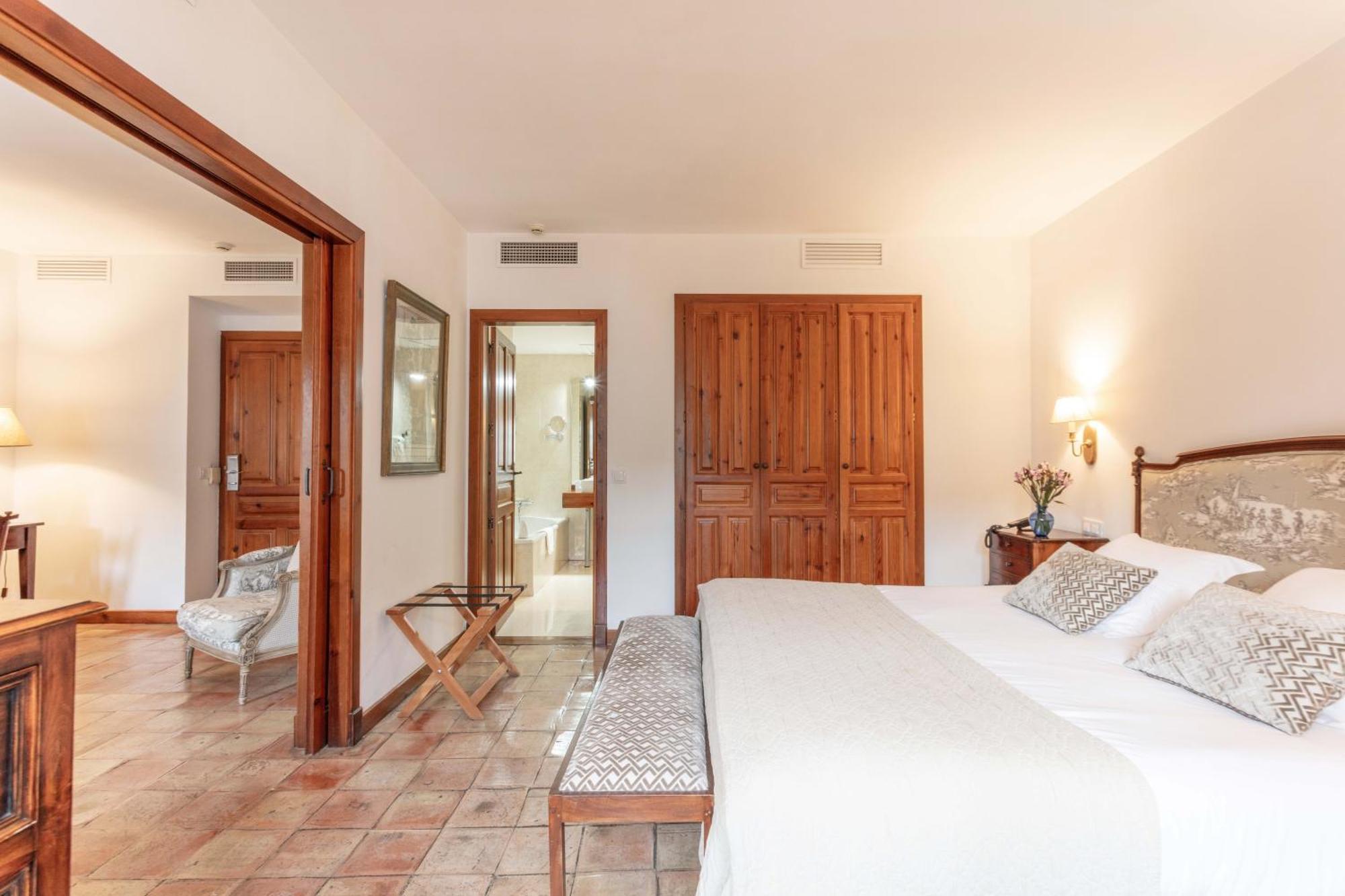 Hotel Puerta De La Luna Baeza Eksteriør billede